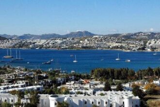 Turizmde erken rezervasyon ezberi bozuldu: Son dakika fiyatları düşüşe geçti