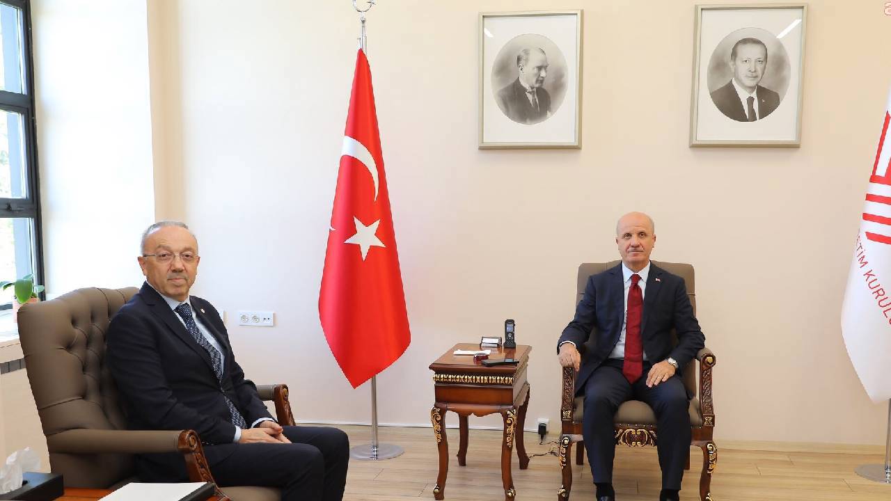 Türk Eczacıları Birliği’nden YÖK’e çağrı: Eczacılık kontenjanları düşürülmeye devam etmeli