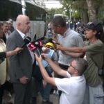 Ümit Özdağ'dan Enerji Bakanlığı önündeki madencilere destek ziyareti