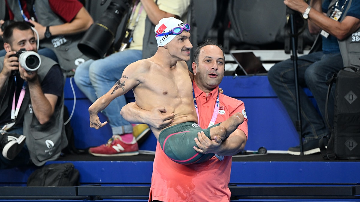 Umut Ünlü, Paris’te 200 metre serbest S3’te altın madalya kazandı