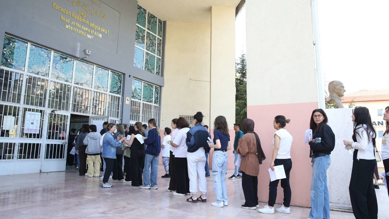 YKS’nin ilk oturumu TYT tamamlandı