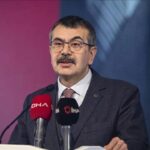 Yusuf Tekin’den serbest kıyafet açıklaması Yusuf Tekin’den serbest kıyafet açıklaması